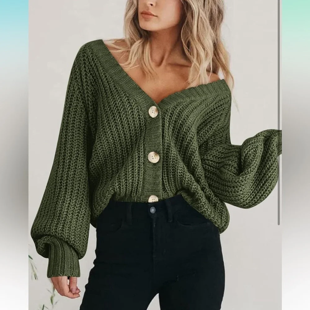 Chunky Knit Open Front Sweater Long Sleeve Button Loose Short Cardigan
8093 - Picture 8 of 9